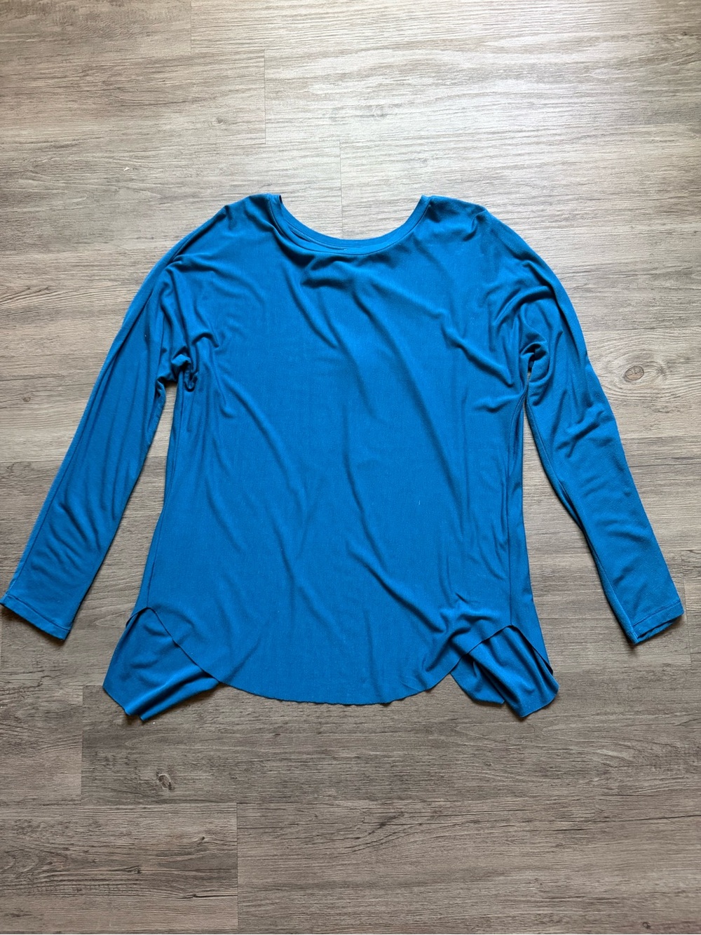 Wilfred Scoop Neck Long Sleeve Top — Blue